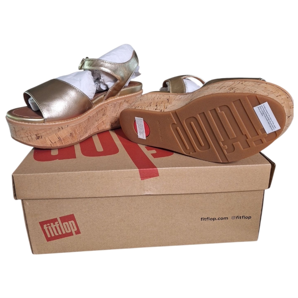 Fitflop Metallic Gold Cork Platform Sandals - Picture 2 of 8